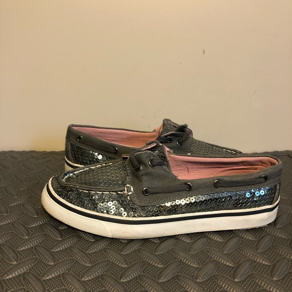 Women’s Arizona Jean Co Grey Sequin Shoe size 8